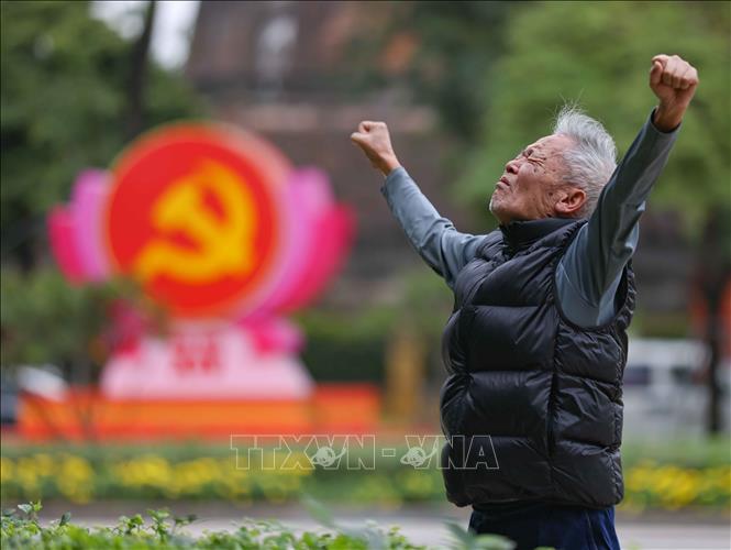 Sự gắn bó máu thịt giữa Đảng và Nhân dân tiếp tục là nền tảng vững chắc, là nguồn sức mạnh quyết định cho chặng đường phát triển mới của đất nước. Ảnh: Thanh Tùng - TTXVN